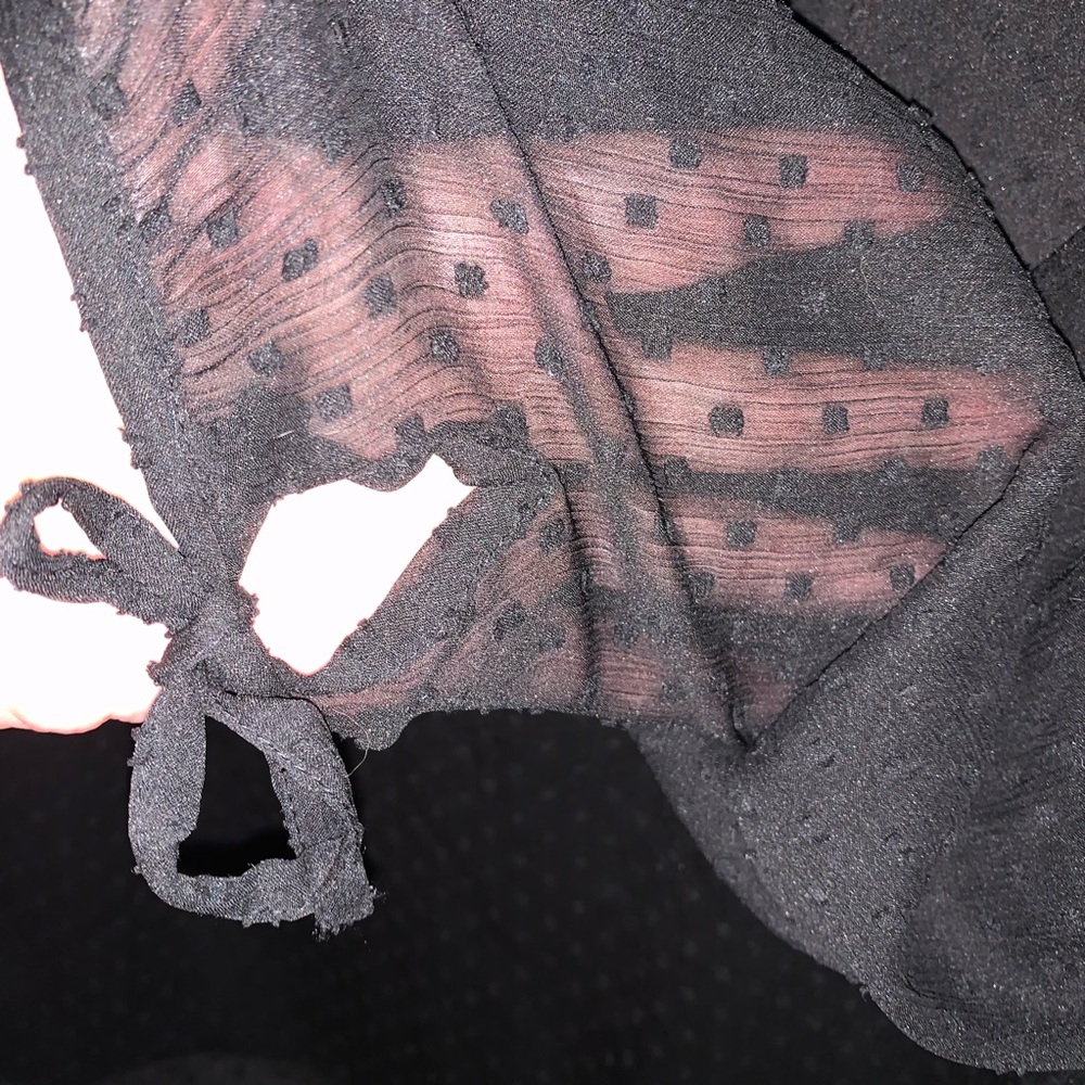 Torrid black top with embroidery - Picture 5 of 8